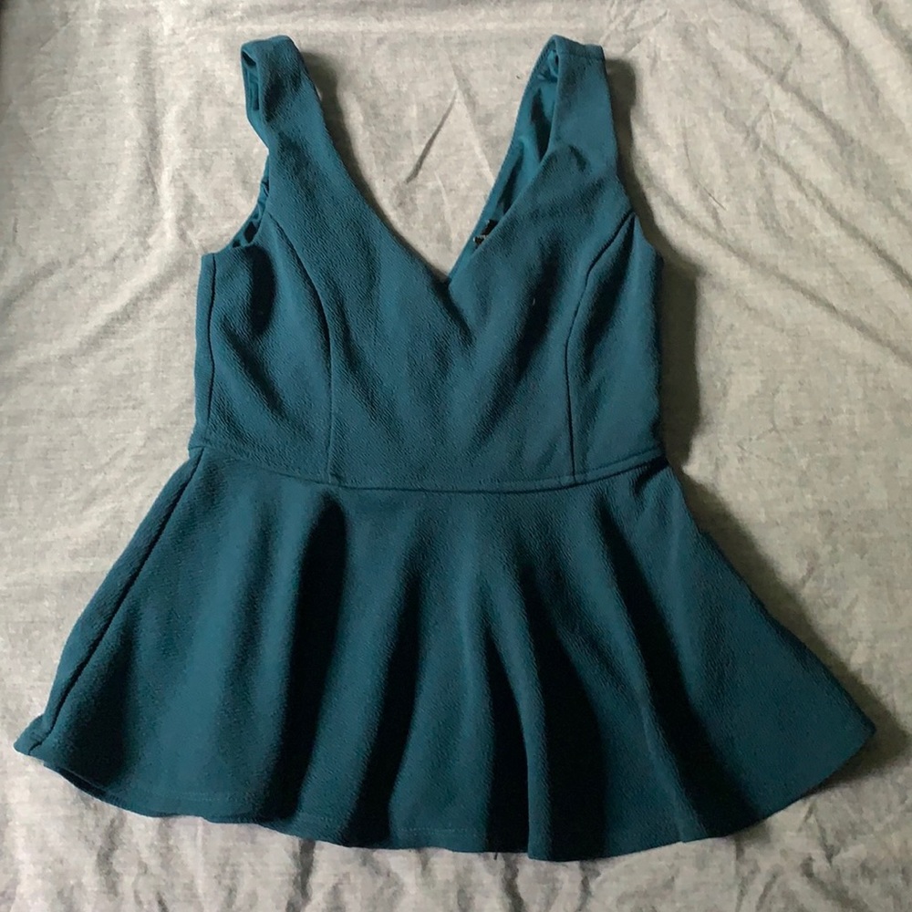 Forever 21 emerald peplum top